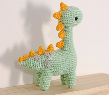 Dinossauro de crochê
